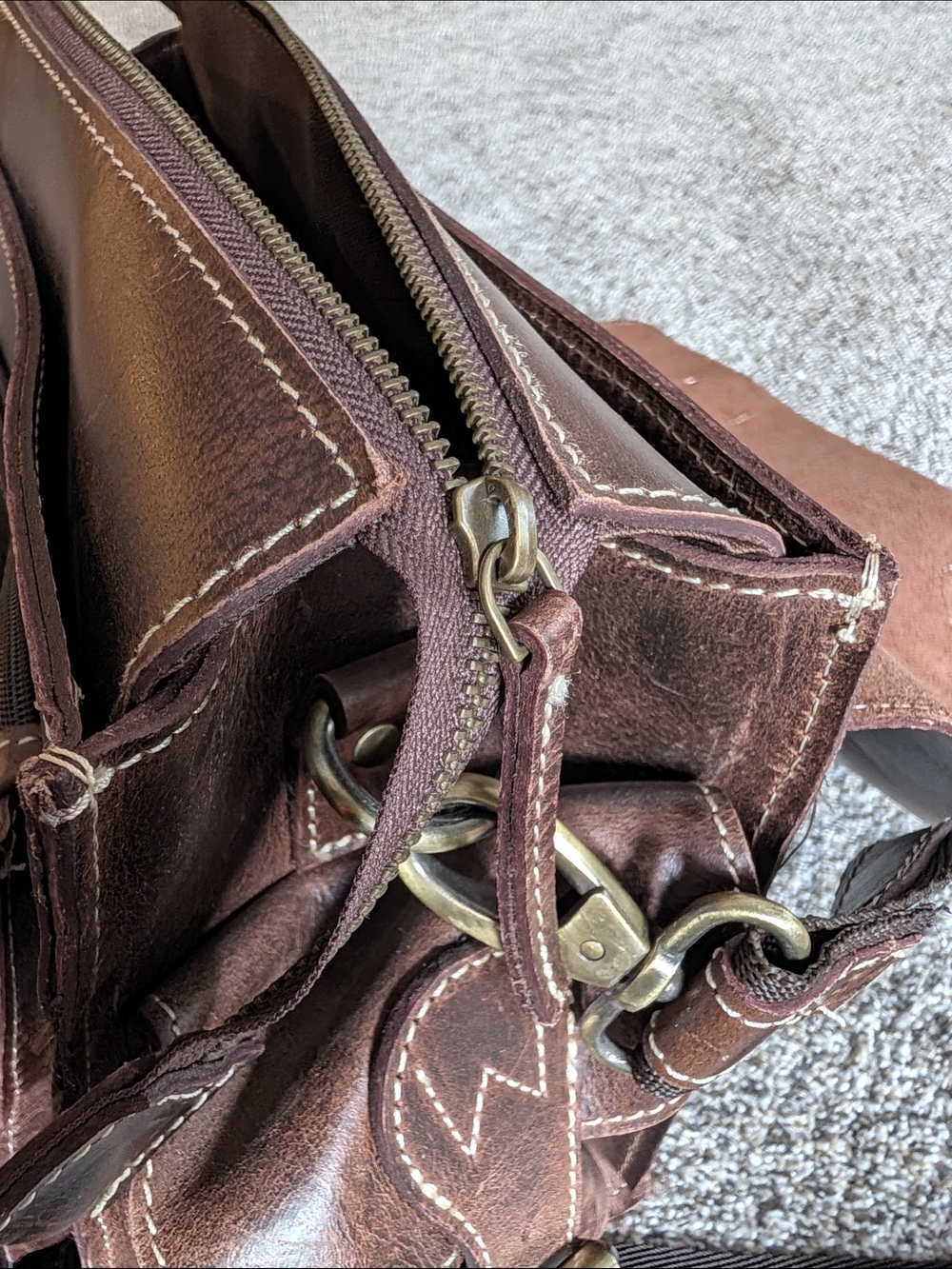 Leather CrossBody Camera Bag - Picture 4 of 14